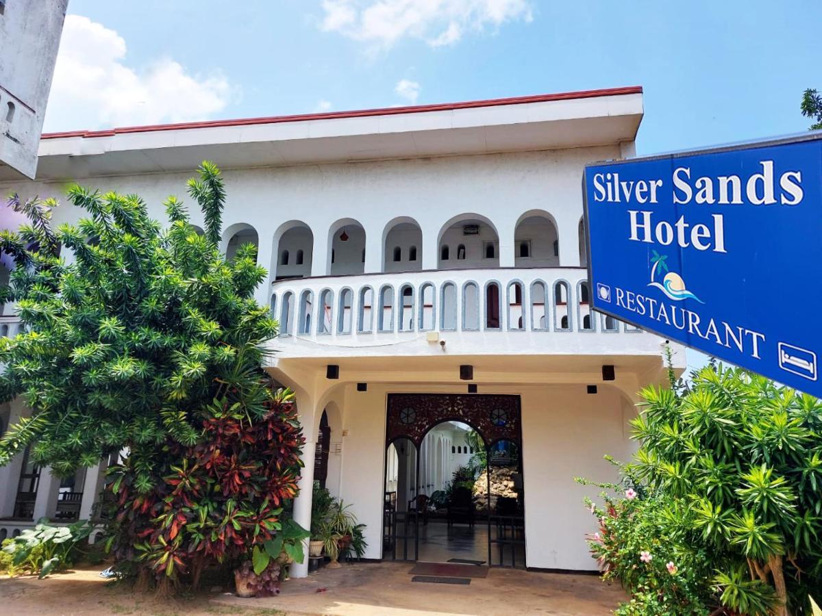 Hotel Silver Sands Negombo Exterior foto